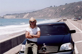 Illustration for article titled 20 Years Of Bret Michaels' Hair